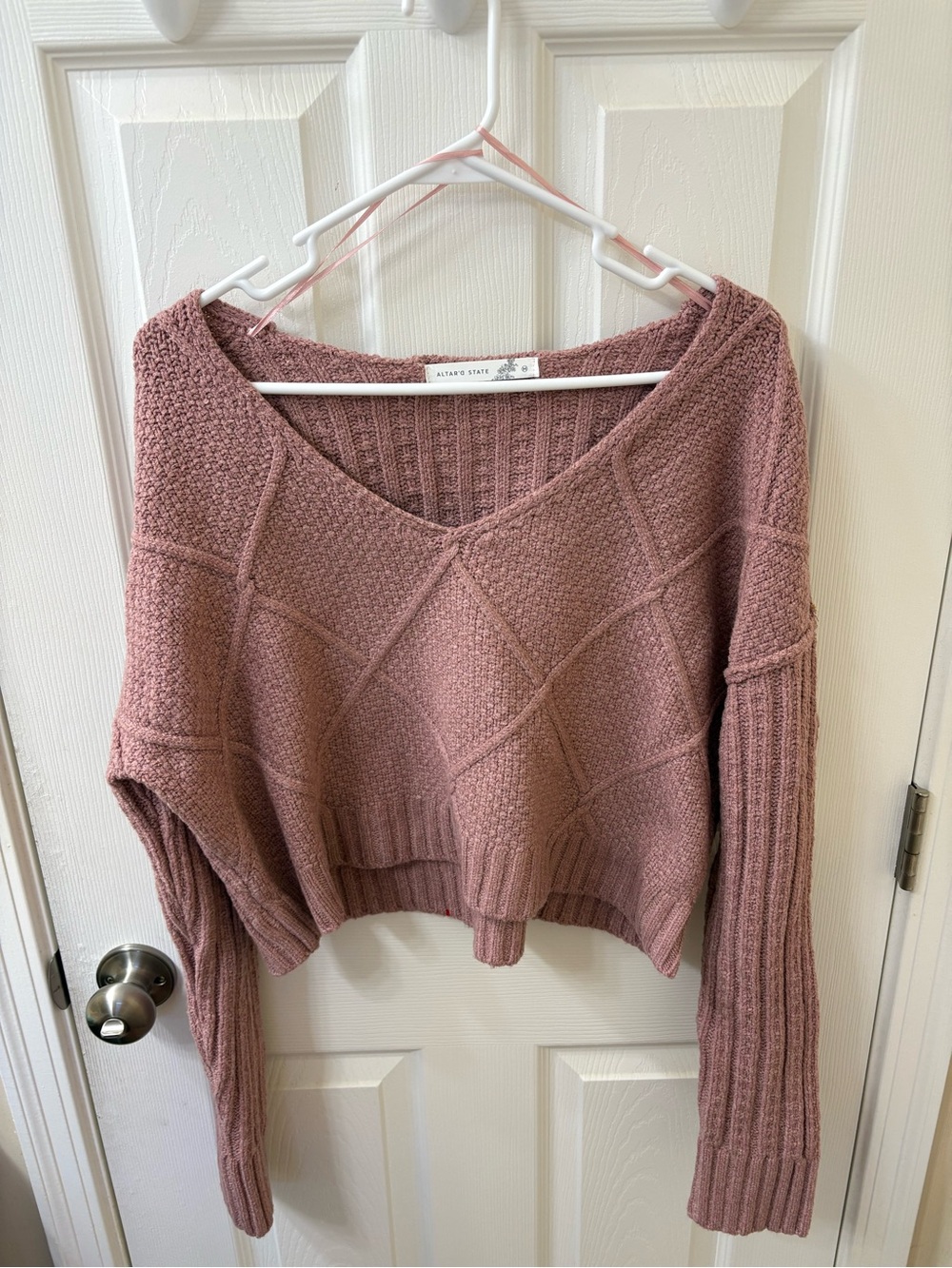 Altar'd State Cropped Mauve Pink V-Neck, Off-the-shoulder Textured Knit Sweater